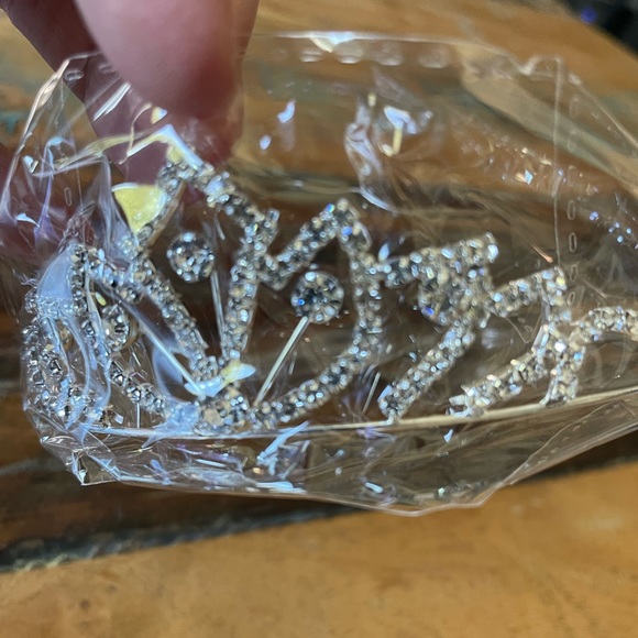 Little Girl’s Rhinestone Tiara - Picture 4 of 7